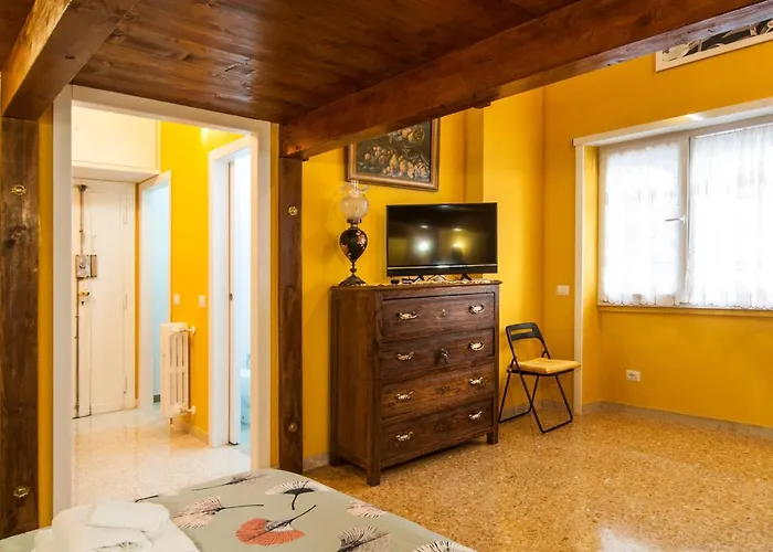 Wood Easy Flat Apartment